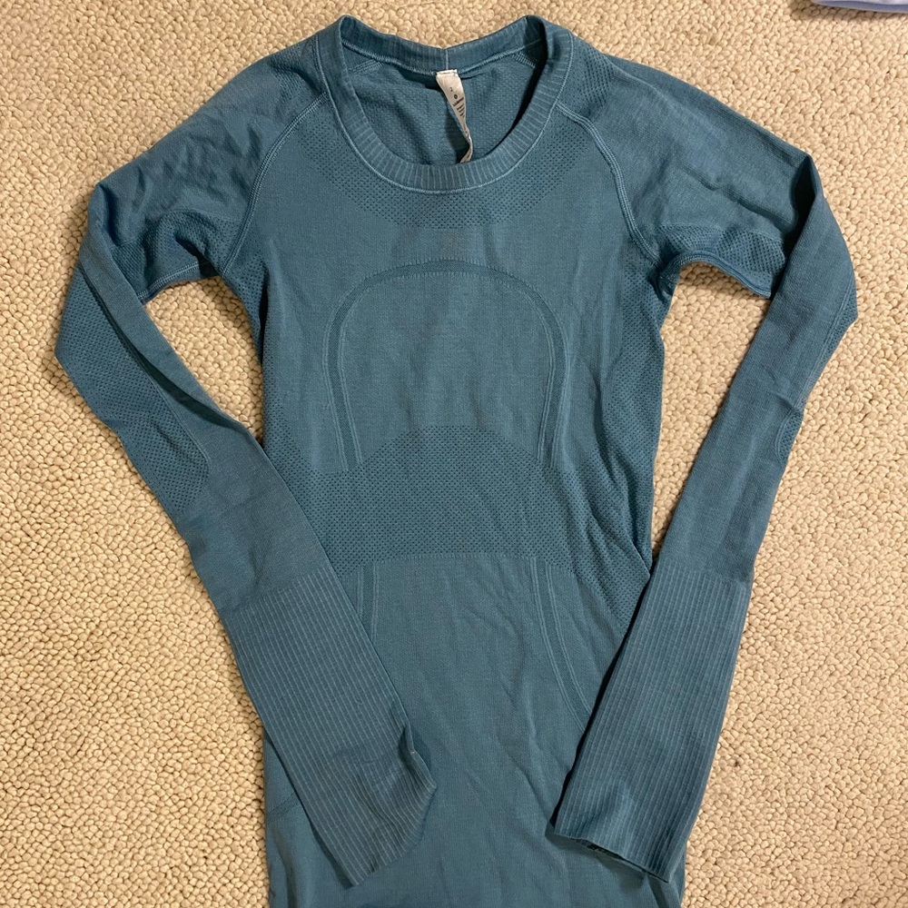 Lululemon shirt